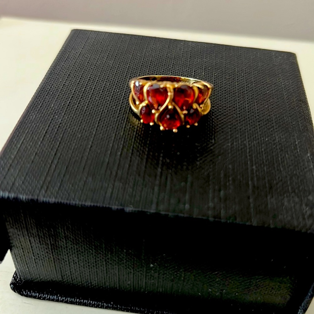 10k gold garnet ring